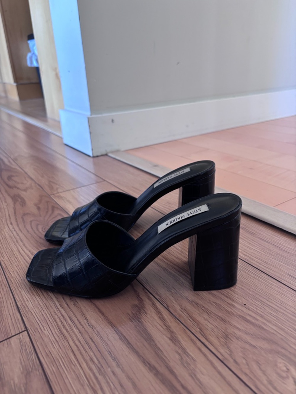 Steve Madden Black Croc-Embossed Square Toe Block Heel Mules